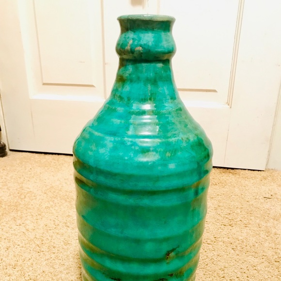 Turquoise Vase - Picture 1 of 1
